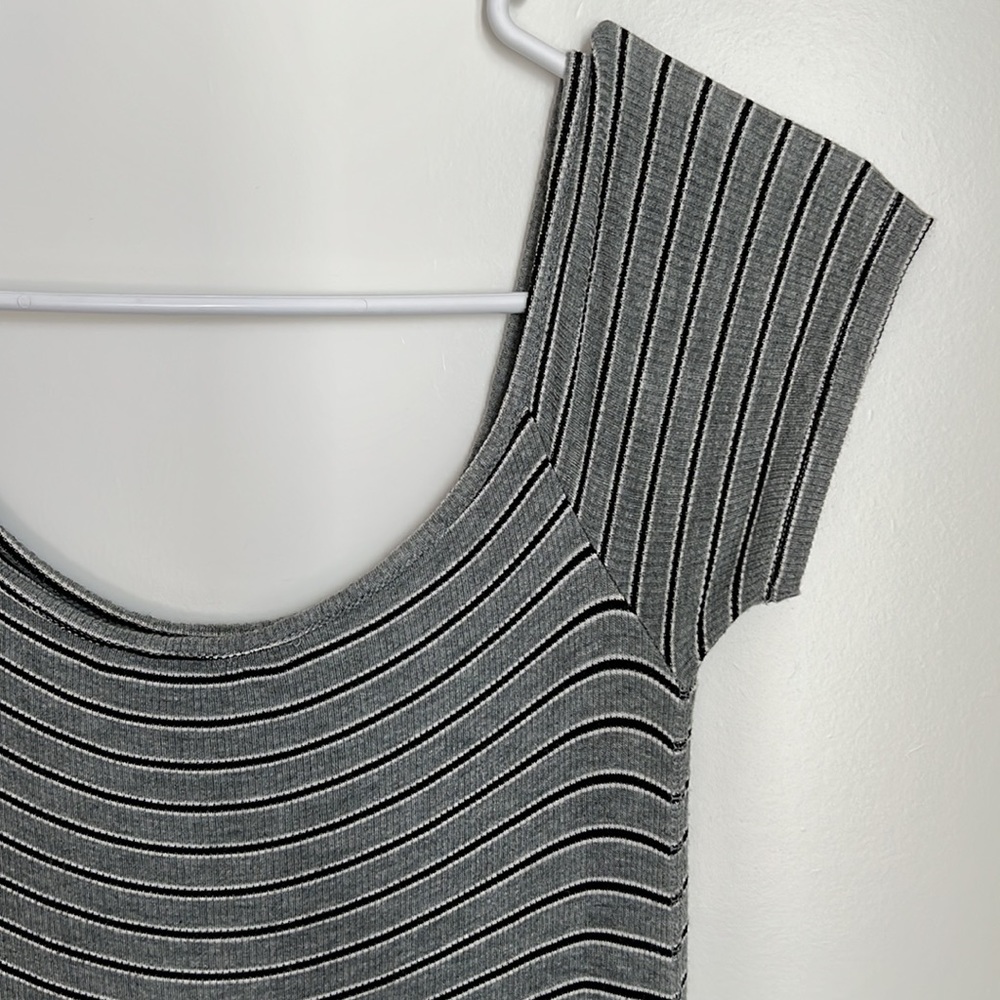 AE stripped dress S